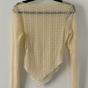 Source Unknown Cream Lace Long Sleeve Pointed Hem Top